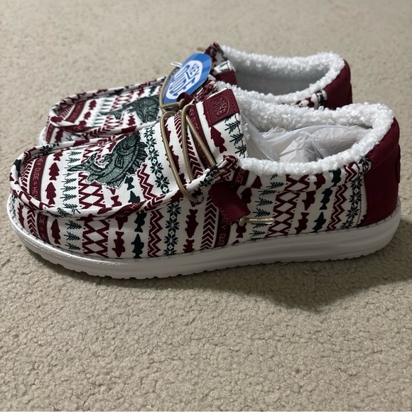 Hey Dude Mens 10 Wally Merry Fishmas Sweater Loafers Slip On Shoes Christmas NEW - Picture 1 of 10